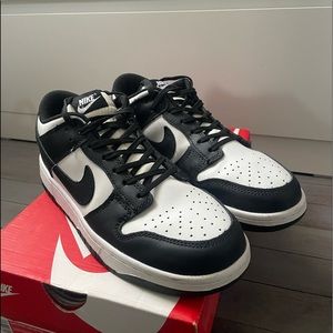 Nike dunk low panda